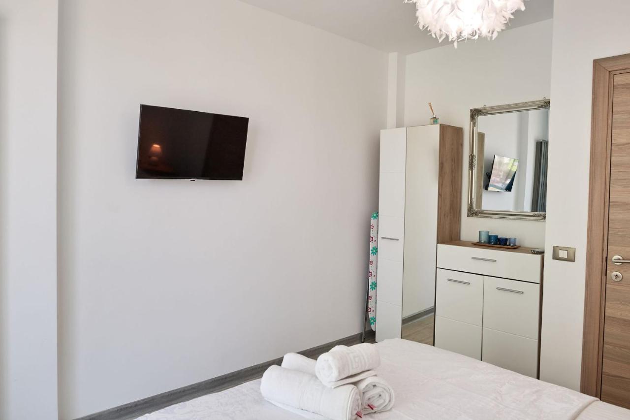 Sophie Apartment Spa N Pool Beach Resort นาโวดาริ ภายนอก รูปภาพ