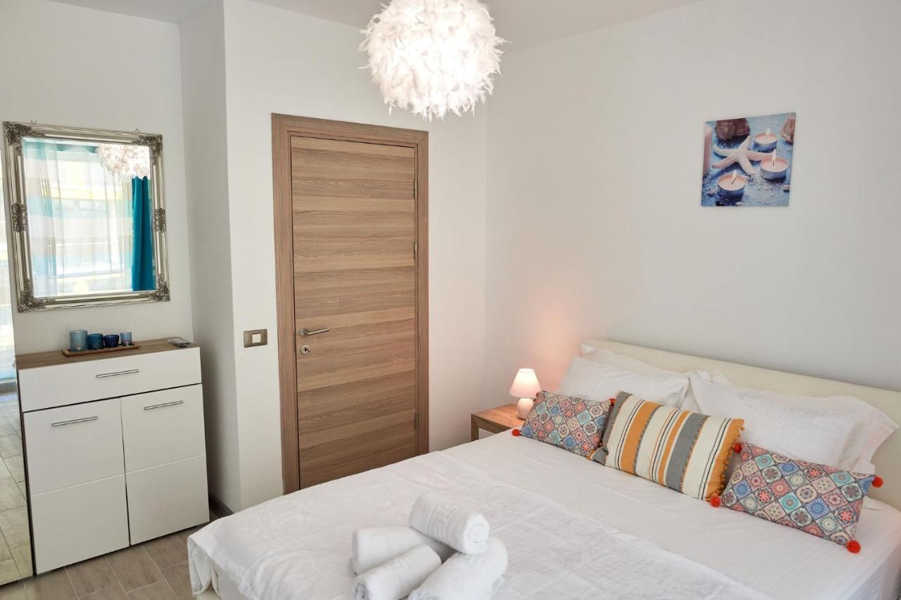 Sophie Apartment Spa N Pool Beach Resort นาโวดาริ ภายนอก รูปภาพ